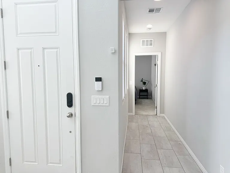 237 Zenobia Ct — Photo 15