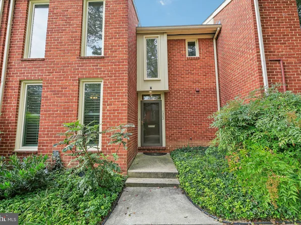 1302 Linden Grn, Baltimore, MD 21217