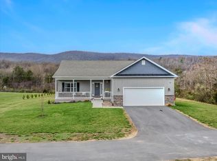 117 Mickey Mantle Ct, Berkeley Springs, WV 25411