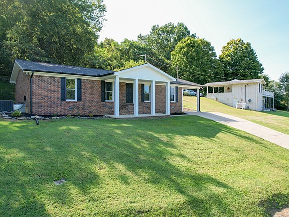 3rd image of 132 Hillwood Dr