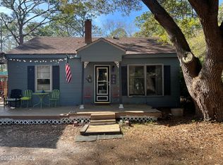 525 Crab Apple Ln, Wilmington, NC 28412