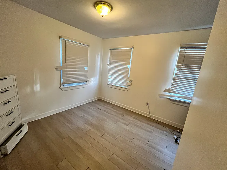 16H Winters Ln — Photo 6
