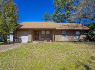 32 Kingspark Dr, Maumelle, AR 72113
