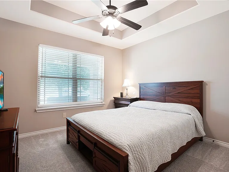 2524 Warkworth Ln — Photo 20