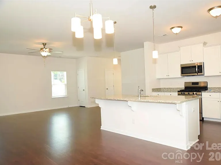 9331 Arbor Creek Dr — Photo 5
