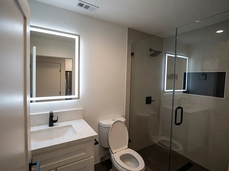 5921 Woodruff Ave #2 — Photo 3