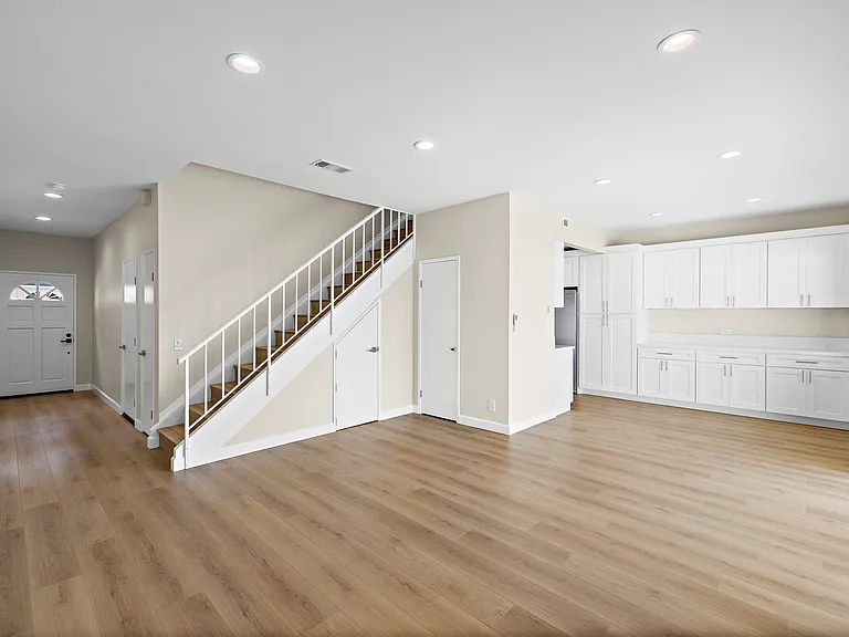 1002 Nancy Ln #1002 — Photo 3