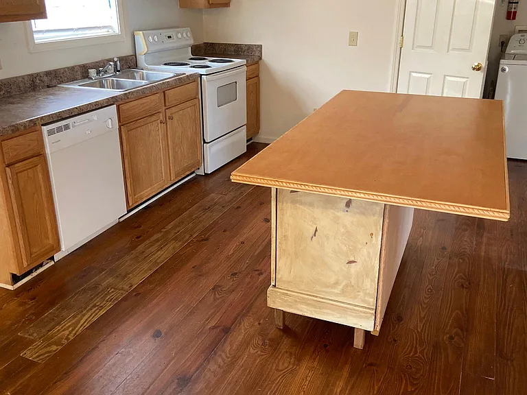 4177 Chapel Hill Rd — Photo 3