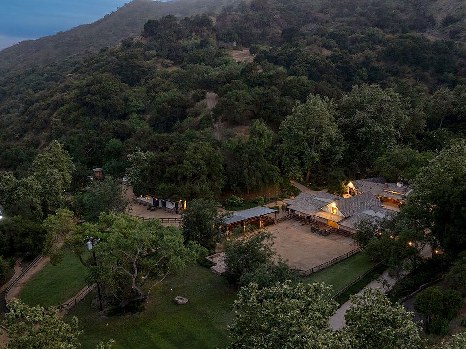 ALMONDWalks on Water 9’4″ 9331 N Marl Lake Rd, Pound, WI 54161 | Zillow