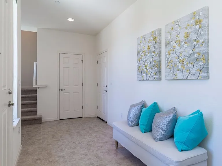 1st floor - entrance