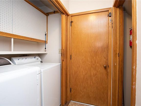 5th image of 3740 Sunnybrooke Dr