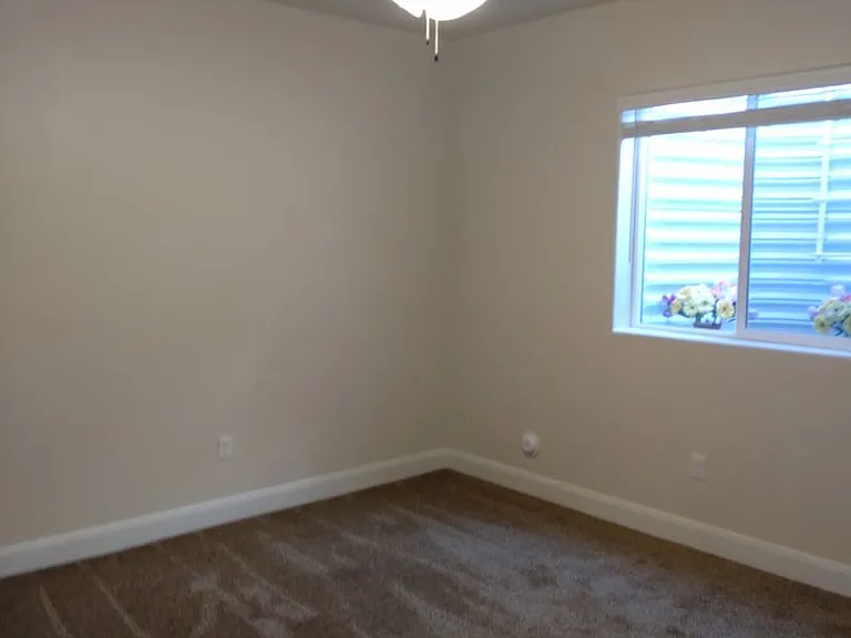 2866 W Hawk Dr #B — Photo 8