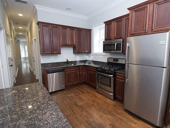 2nd image of 935 W Newport Ave #1