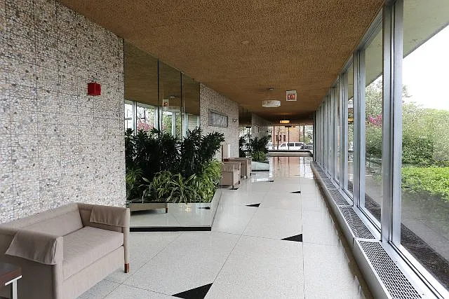3950 N Lake Shore Dr #C2101 — Photo 16