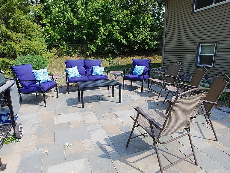 1093 Polk Cir NE — Photo 23