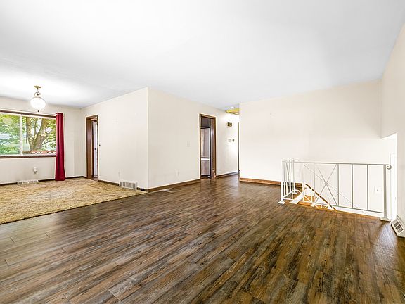 4th image of 8276 Winchester Dr