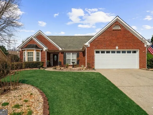 8565 Meadowgrove Ln, Gainesville, GA 30506