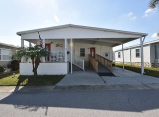 71 Redwood Ln, Largo, FL 33770