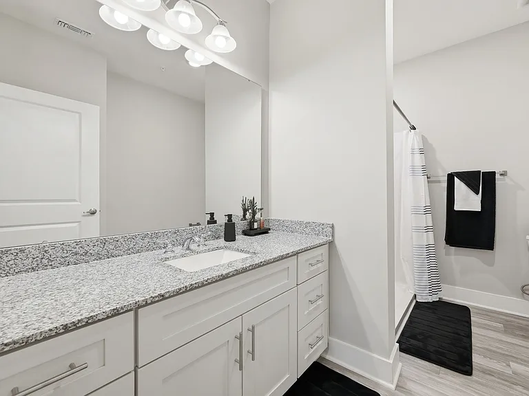 Pine Reserve Apartments — Photo 30