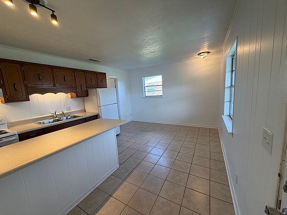 3rd image of 6521 Chipewa St APT C