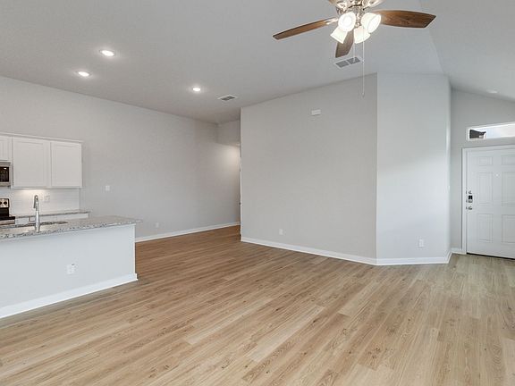 4th image of 1008 Staglin St Unit A