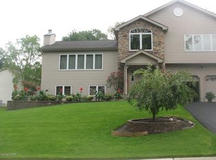3 Hannah Ct, East Stroudsburg, PA 18301