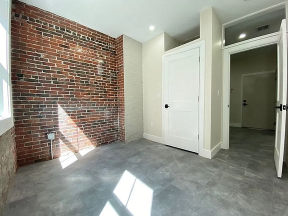 5th image of 17 Sheafe St #3B