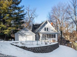 905 N Gilbert St, Iowa City, IA 52245