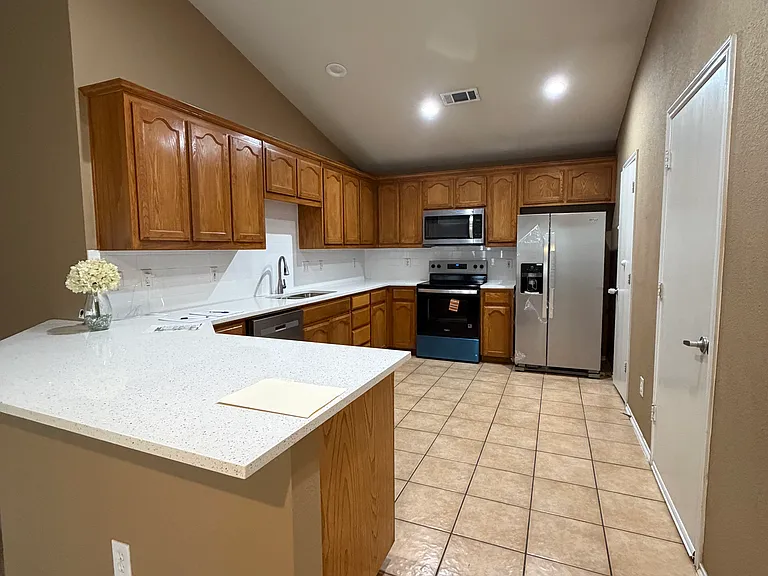 2152 Ingrid Ln — Photo 4