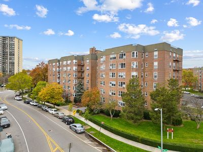 210-15 23rd Ave APT 2B, Queens, NY, 11360