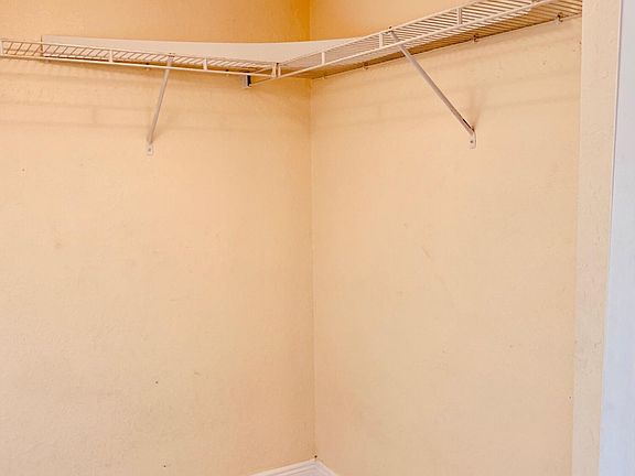 5th image of 1566 Lake Crystal Dr #1566A
