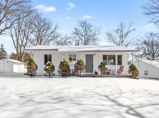 925 Crestland Dr, Ballwin, MO