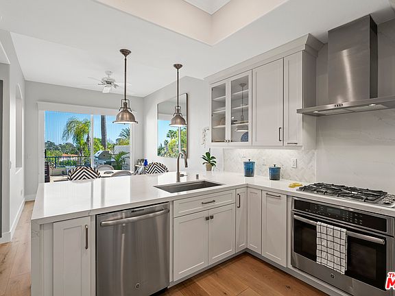 3rd image of 6455 Zuma View Pl Unit 118