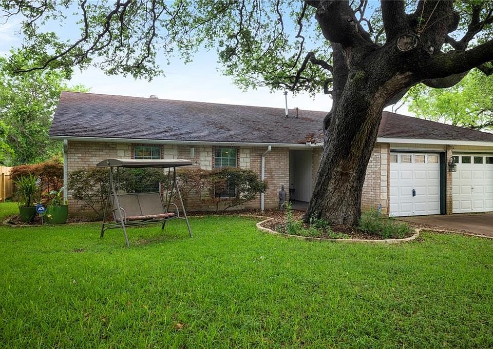 1st image of 212 Clearday Dr