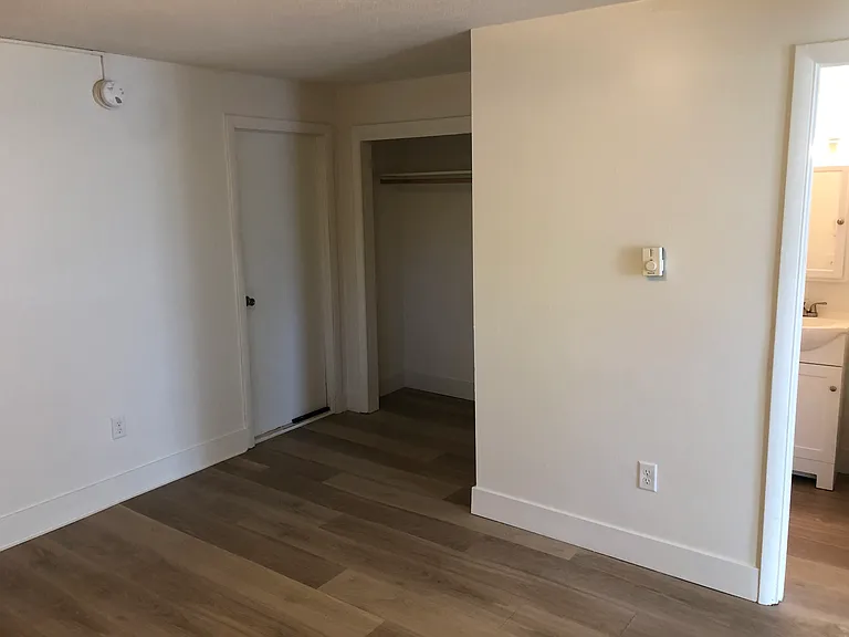 140 Howard St — Photo 5