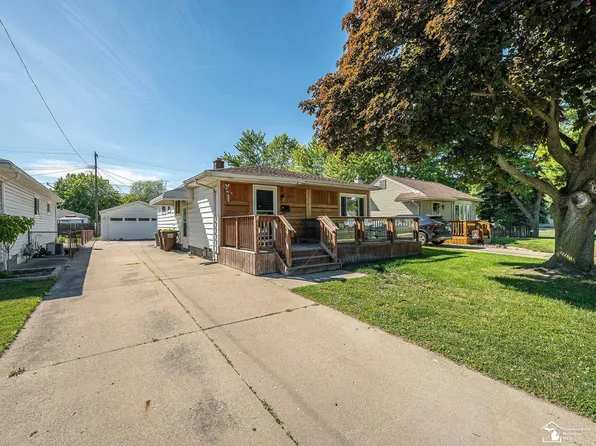 1263 Maple Blvd, Monroe, MI 48162