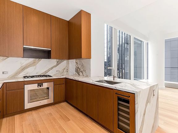 5th image of 15 E 30th St #19E