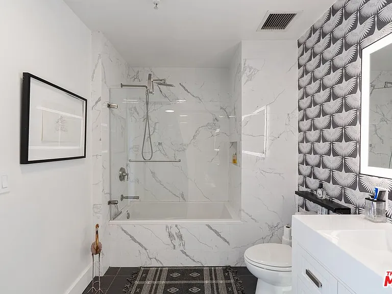 460 S Spring St #1210 — Photo 17