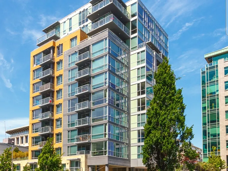 732 Cormorant St #402 — Photo 4