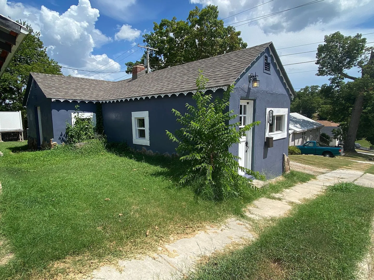 Single Family Home in Downtown Branson — Photo 1