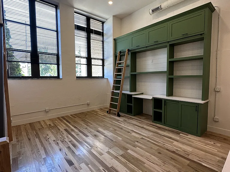 1639 Alameda Ave — Photo 3
