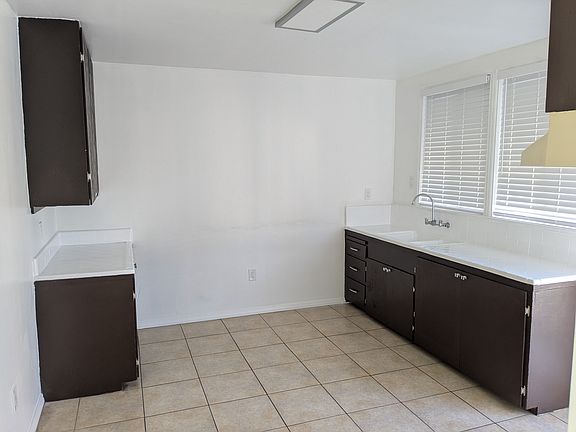 5th image of 4926 Beck Ave #A