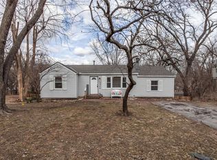 6448 Parkview Ave, Kansas City, KS 66104