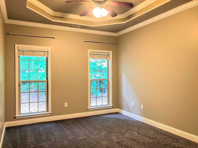 1121 Livingston Trl — Photo 28