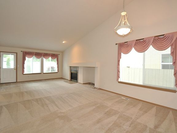 3rd image of 9126 191st St E