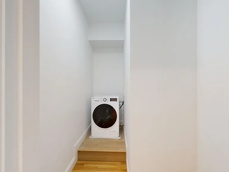 1801 California St #505 — Photo 6