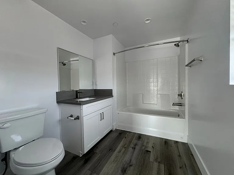 Tujunga55 — Photo 24