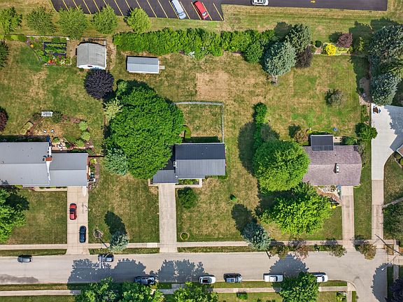 4th image of 168 Concord Dr