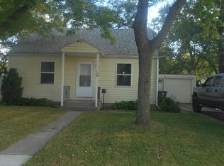 18 W Old Ridge Rd, Hobart, IN 46342