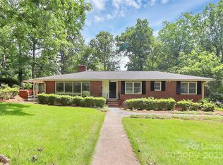 207 Oak Dr, Belmont, NC 28012